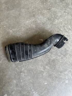 6g339a675ga Aston Martin Right Side Intake Air Duct V8 Vantage 2009-2017
