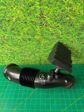 06e133911j Audi 09-17 Q5 Intake Throttle Body Hose Oem 06e133911j Audi 09-17 Q5 Intake Throttle Body Hose Oem