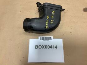 8e0129604 Audi 2006 A4 B7 Avant Air Intake Cleaner Housing Cooling Dust Hose Tube Oem