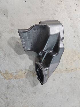 64228203882 Bmw 01.25.23.9 2001 - 2005 3 Series E46 Floor Heater Duct Tube Resonator Oem