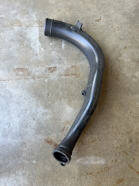 11617846245 Bmw 2015-2020 F80 F82 F83 M3 M4 Charge Pipe Cylinders
