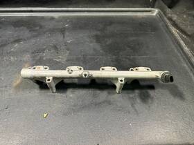 13538694198 Bmw 16-19 330i 430i 530i B46 2.0t High Pressure Rail Fuel Line With Sensor