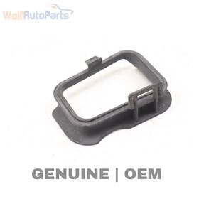 13717577468 Bmw 2010-2015 750li Xdrive - Right Air Intake Guide / Bracket 7577468