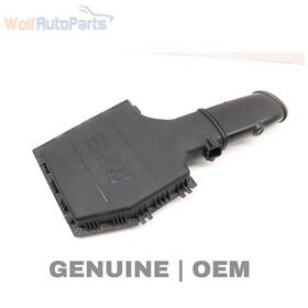 13717599284 Bmw 2013-2015 X1 3.0l - Engine Air Intake Duct / Housing Upper 7599284