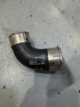 13718054840 Bmw M3 M4 G80 G82 G83 Interchanger Air Pipe Hose