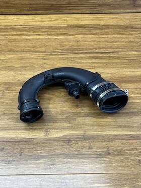 13718672516 Bmw 2019 2020 X7 G07 4.4l Engine Air Cleaner Intake Duct Tube Hose 1-4 Oem