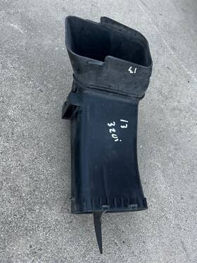 70516898 Bmw 2013-2015 320i 2.0l Air Intake Inlet Pipe Hose Duct Oem
