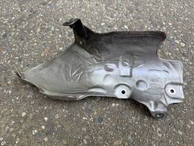 Bmw 7577002 2010-15 5 6 7 X5 Right Rear Exhaust Shield Oem Used
