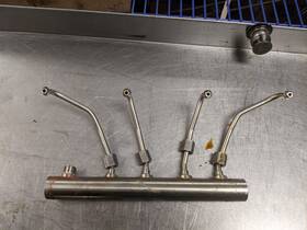 758541111 Bmw Fuel Rail From 2014 X3 2.0