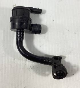 7636147 Bmw 7609806 2012-2016 X1- Fuel Tank Valve / Breather Line Oem