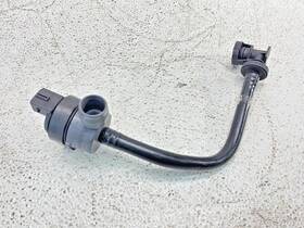 7618650 Bmw E88 E90 E92 135 335 N55 Fuel Tank Ventilation Breather Hose Pipe Oem