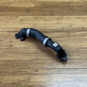 7952843 Bmw 2023-2025 X1 U11 Pressure Pipe Air Hose Turbocharger Coolant Pump Oem