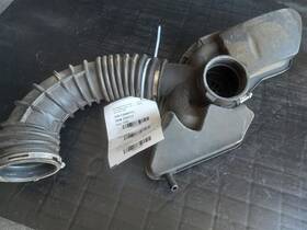 Buick 338.gm4r13 2013 Regal Air Tube/resonator Hose Oem Unit 2.4l 4cyl Hybrid