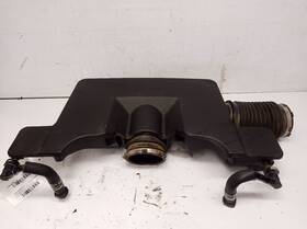 338.gm6c16 Cadillac Air Tube With Resonator From 2016 Escalade 6.2l 12114121