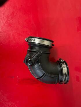 1024704s01 Chevrolet 2006-2011 Chevy Hhr 2.2l 2.4l Air Cleaner Intake Hose Duct Tube Oem