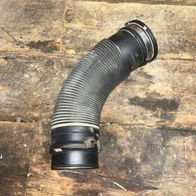 13265784 Chevrolet 2011-2016 Cruze Air Intake Cleaner Hose Outlet Duct