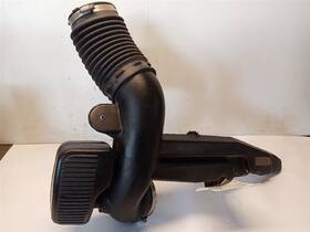 338.gm8x10 Chevrolet Truck Air Inlet Duct Tube/resonator From 2010 Silverado 1500 4.8l 10871462