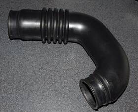 4300496 Chrysler / Dodge Tc Daytona Engine Air Duct Rubber Outlet Hose Box To Intake