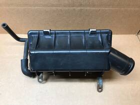 4458003 Chrysler / Dodge 1990 Lebaron 3.0l Engine Air Cleaner Filter Housing Box Chamber