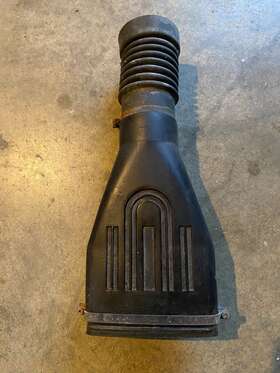 13700-63ef0 Denso 92 93 94 95 96 1993 Suzuki Swift Geo Metro Air Cleaner Intake Tube