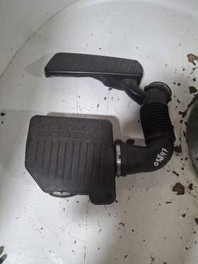 338.ch8d04 Dodge Truck Durango 2004 Air Tube/resonator 1398402