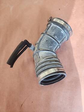 696-061 Dorman 2000-2005 Bmw E46 330ci 330i Upper Intake Hose