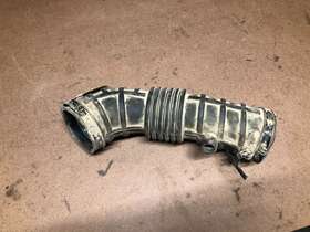 1l5u-9r504-cd Ford 2001 Ranger 4.0l Air Intake Tube Hose Oem