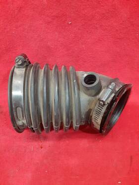 2l8z9b659ba Ford 2001 - 2004 Escape / Tribute Mariner 3.0 Air Intake Hose