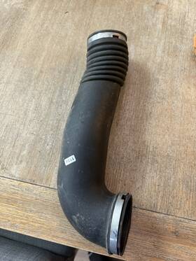 338.fd1f02 Ford Focus 2002 Air Tube/resonator 151824