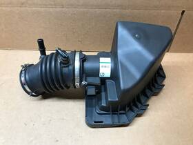 8s43-9r504-ah Ford 8s4z-9b659-c 2011 Focus 2.0l Engine Air Cleaner Outlet Duct Intake Hose