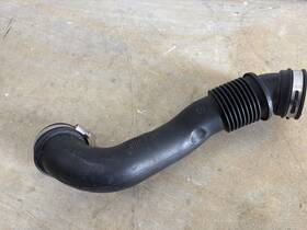 Ford C1b19c623ac 2012 - 2016 Fiesta 1.0l Air Intake Pipe Hose C1b1-9c623-ac Oem