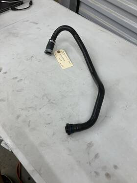 Ds7g6a886bc Ford 2014 Focus Breather Pipe