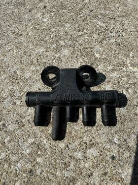 E6dc-9c491-aa Ford 87-93 Mustang Vacuum Distribution Block Tree Brake Booster And Intake Oem 5.0