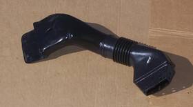 E9te-9c675-aa Ford 88 - 96 F150 F250 F350 5.0l 5.8l Air Filter Intake Hose With Baffle Oem Read