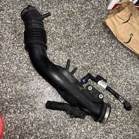 Ford K2g3-9r504-fb 2019-2023 Lincoln 2.0l Rear Engine Air Cleaner Hose Pipe Assy Lot2483