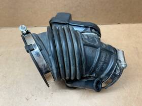 13267441 General Motors 2010 Buick Lacrosse 3.0l Engine Air Cleaner Outlet Duct Intake Hose