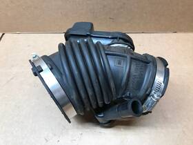 20999632 General Motors 2013 Buick Lacrosse 3.6l Engine Air Cleaner Outlet Duct Intake Hose