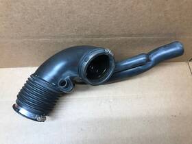 21999847 General Motors 2008 Chevrolet Equinox 3.6l Engine Air Cleaner Outlet Duct Intake Hose