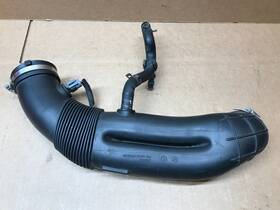 24408492 General Motors 2002 Saturn L Series 2.2l Engine Air Cleaner Outlet Duct Intake Hose