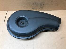 25098392 General Motors 1991 Cadillac Deville 4.9l Air Cleaner Outlet Duct Intake Bonnet Hat