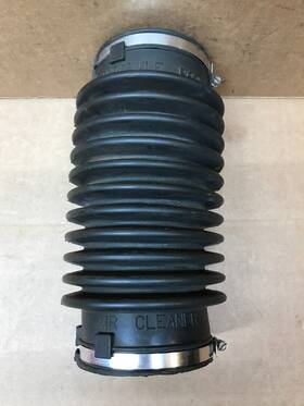 25530083 General Motors 1988 Buick Lesabre 3.8l Engine Air Cleaner Outlet Duct Intake Hose