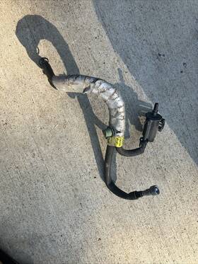 10423252 Gm 1998-2002 Ls1 Camaro Firebird Front Fuel Line Feed Pipe Used