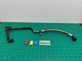12633792 Gm 13-16 Cadillac Ats Lcv 2.5l. Engine Crankcase Ventilation Pcv Pipe Tube Line Oem