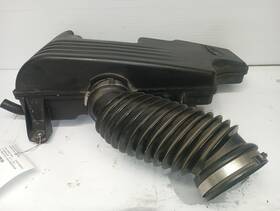338.gm8f06 Gm Air Intake Tube With Resonator From 2006 Chevy Colorado 2.8l Vortec 11515227