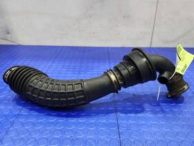 Gm Trucks 84260088 17-22 Chevy Express 2.8l Durmax Diesel Air Cleaner Outlet Duct Assembly Oem