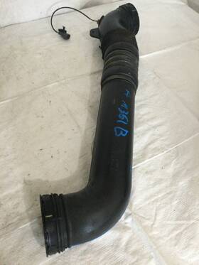 84094727 Gmc 2014 Sierra 2500 6.6l Air Cooler Outlet Hose Oem