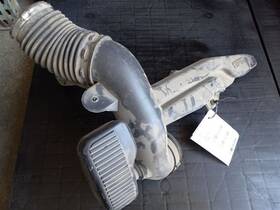 Gmc Truck 338.gm9x09 2009 Sierra Denali Air Tube/resonator Hose Oem Unit 6.2l V8