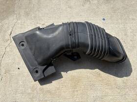 17252-5v5-m00 Honda 2018-2021 Fit 1.5l Air Intake Hose Duct Genuine Oem #17252-5v5-m00