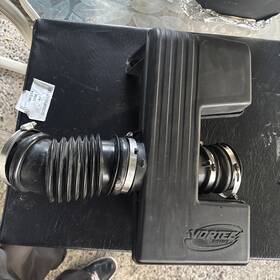 338.am1407 Hummer H3 2007 Air Box Intake Resonator Vortec 3500 Oem