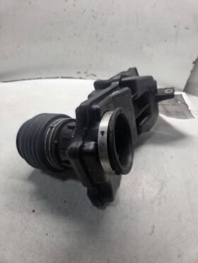338.in1l03 Infiniti I35 2003 Air Tube/resonator 1461257